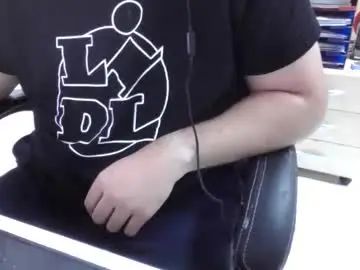 Enjoy watching the uncut scene of Gay sex chat with badskills701
