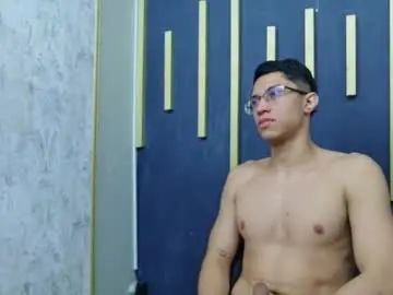 Play the HD movie of Gay sex chat with chrix_velez
