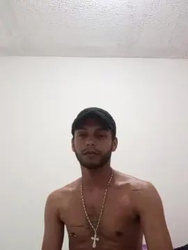 Play this full scene of Gay sex chat with emanueldiaz3