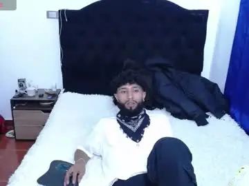 Enjoy watching this uncensored clip of Gay sex chat with samudiaz_