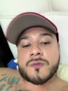 Stream uncensored scene titled Gay sex chat with Radioactivewe