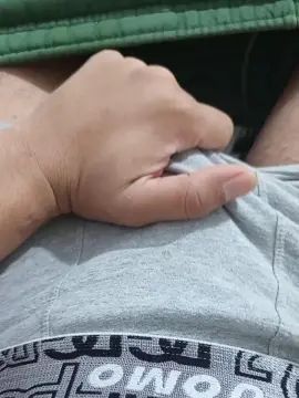 Stream the complete video named Gay sex chat with Paraguapy