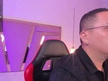 View the hardcore scene of Gay sex chat with FemAustin