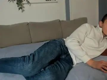 Watch this uncut clip called Gay sex chat with johny_travolta