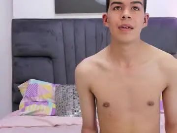 Stream this hardcore movie named Gay sex chat with derek_morton