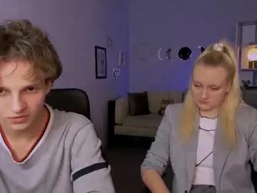 Watch full scene of Gay sex chat with didi_meow