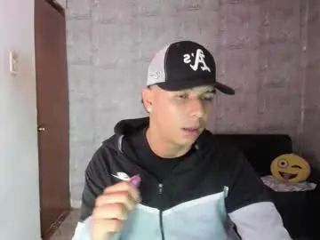 View the uncut clip of Gay sex chat with jacob_tin