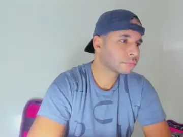 Play this complete movie titled Gay sex chat with Uness___