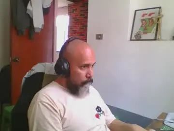 Enjoy watching this hardcore movie of Gay sex chat with avidruiz87