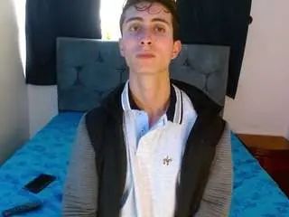 View complete movie of Gay sex chat with shaquielcastoro