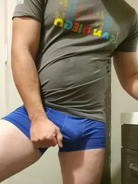 Play this uncut video named Gay sex chat with Sac_Rey