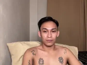 View the HD scene of Gay sex chat with mariophe