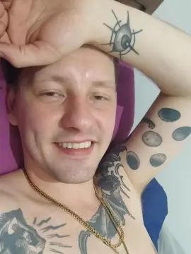 Play this hardcore scene titled Gay sex chat with Alemaocsabe