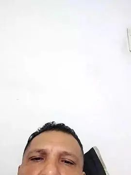 Play the full scene called Gay sex chat with Carlosquilla