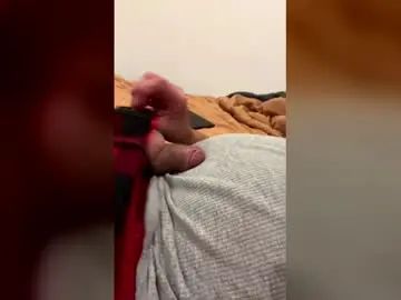 Stream this hardcore scene of Gay sex chat with kingrollz