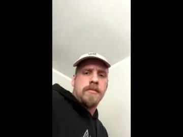 Watch the hardcore scene named Gay sex chat with lovespreadbutts