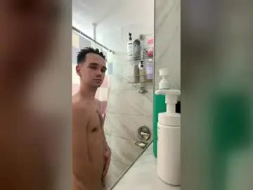 View the uncut video named Gay sex chat with alexandermuamedia