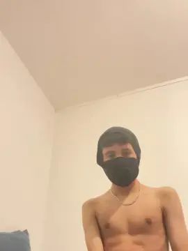 Stream this full movie of Gay sex chat with Tiago_570