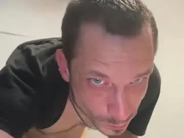 Stream the full video of Gay sex chat with bdrako407