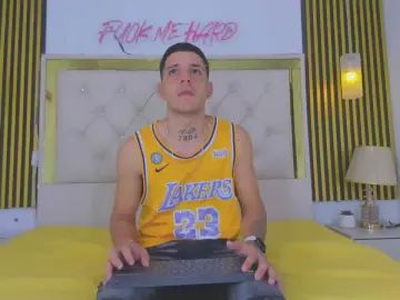 Watch the uncut scene of Gay sex chat with Foxx_king
