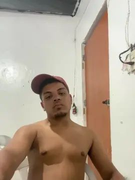 Play the full scene of Gay sex chat with ferreirasilvaa