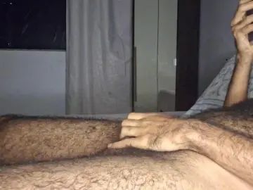 Watch complete movie of Gay sex chat with LBenevides