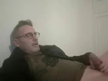 Play the HD clip of Gay sex chat with hotcriss76
