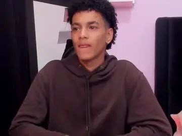 View this HD scene of Gay sex chat with wes_gibbings