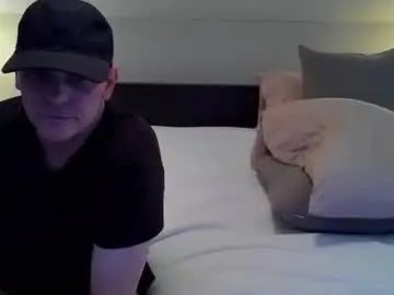 Stream this hardcore movie named Gay sex chat with ricodonivan