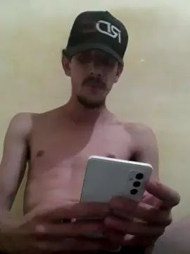 Watch complete clip called Gay sex chat with ROLUDOPUTOFORTA
