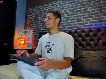 Watch this full clip called Gay sex chat with richar_98