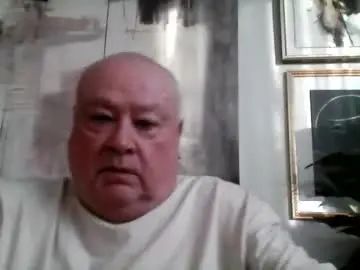 View the complete clip named Gay sex chat with charles191977
