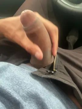 View complete video named Gay sex chat with Uberdot23rj