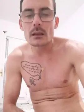 Watch the uncut video of Gay sex chat with Xnando91x