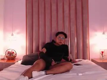 View uncensored video of Gay sex chat with angelrosses