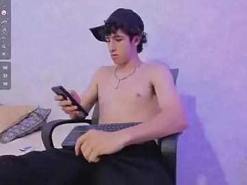 Watch the HD video named Gay sex chat with Kerverr_