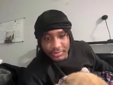 Stream this complete scene called Gay sex chat with kingonyx333