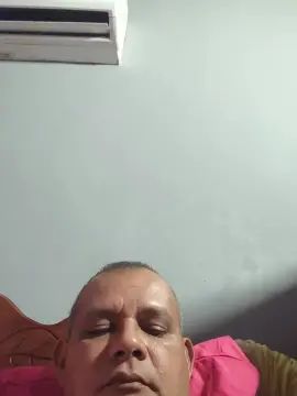 View uncut movie called Gay sex chat with Couple0276