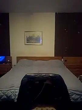 Watch the complete scene of Gay sex chat with Marecki5231