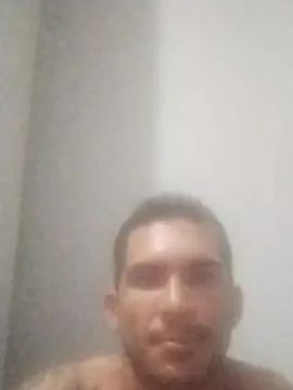 Play the complete movie of Gay sex chat with BruninhoRecif1