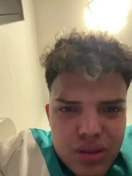 Watch this hardcore video named Gay sex chat with Leo992g