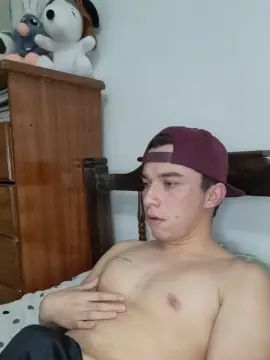 Enjoy watching this hardcore video of Gay sex chat with Josue2002hot