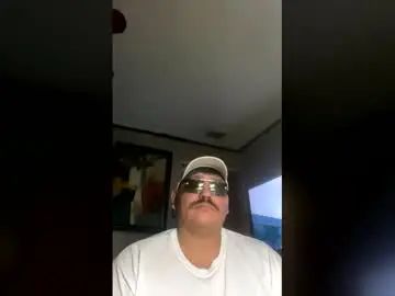 Enjoy watching this uncut movie called Gay sex chat with roberttercero521