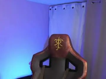 Play the complete scene titled Gay sex chat with _aragorn__