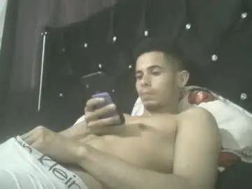 Stream the full video called Gay sex chat with rednaxela955