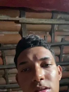 View full clip of Gay sex chat with Pauzudo18vini
