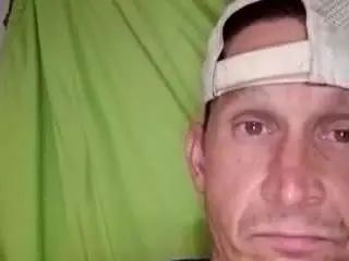 Enjoy watching the full scene of Gay sex chat with thirdleggreg81