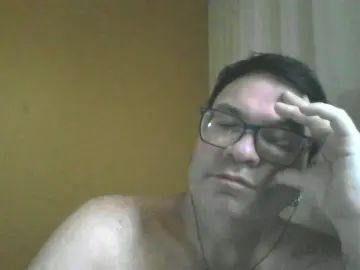 View the uncut clip called  Renatosf00