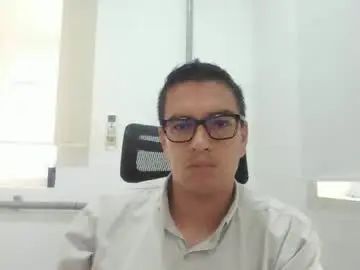 Stream this complete scene called Gay sex chat with logisticoo