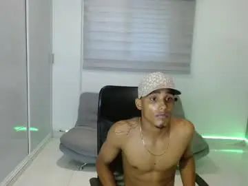 Watch HD movie of Gay sex chat with jonas_lewis